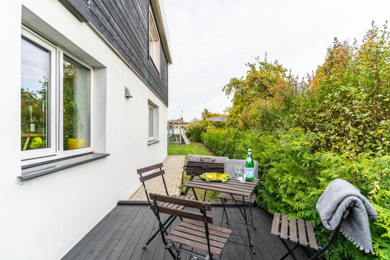 Family Garden With Free Private Parking & Playground Appartement *