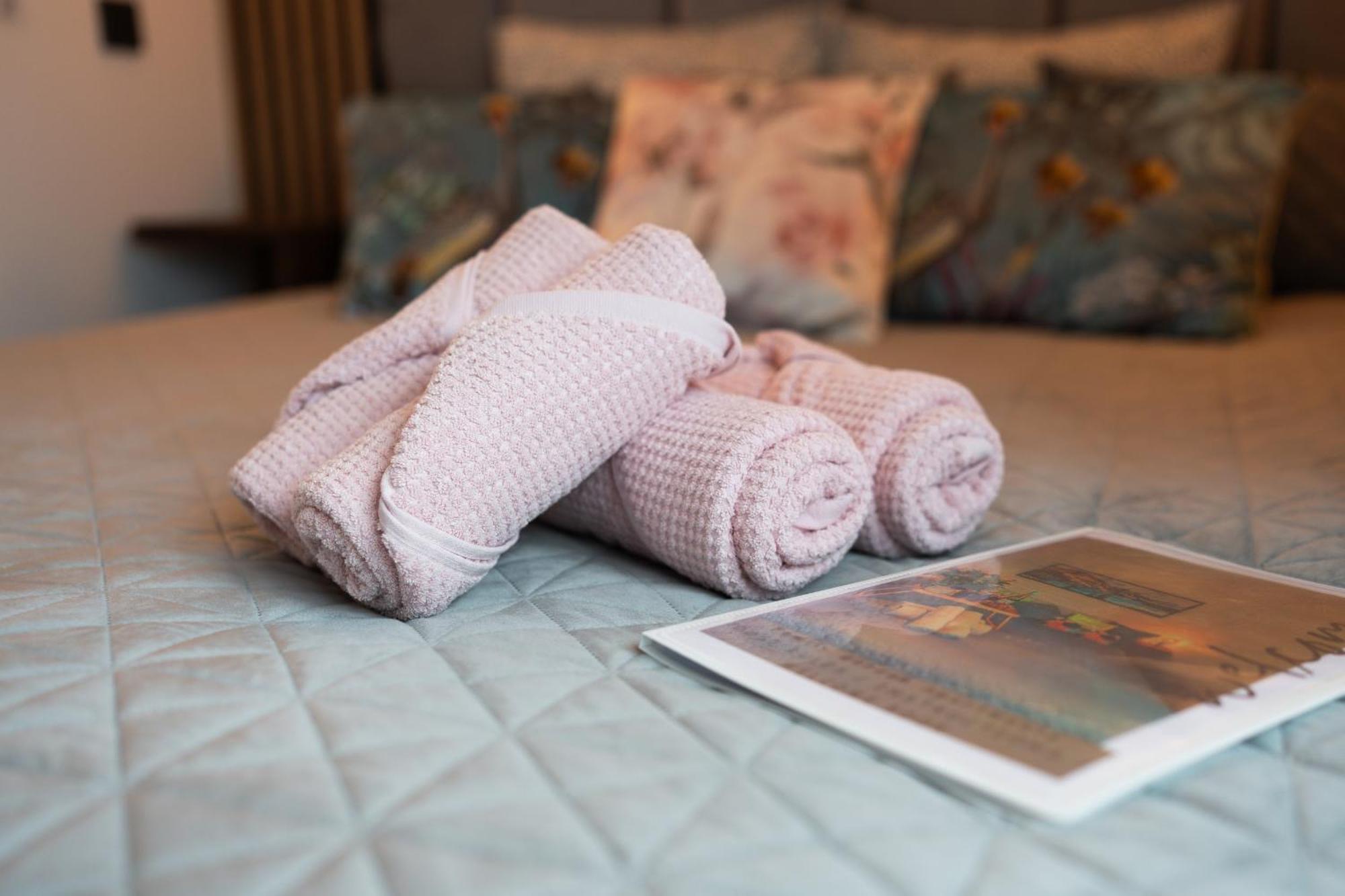 Family Garden With Free Private Parking & Playground Appartement *